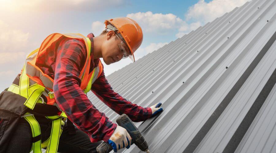 Professional gutter cleaning in Harrold, SD